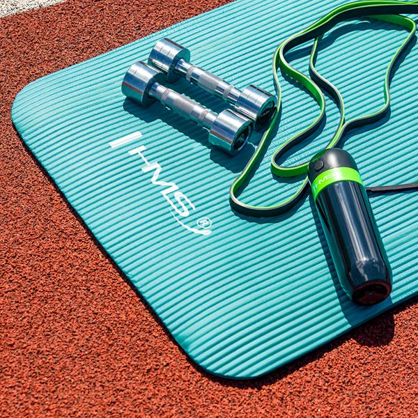 Dit zijn de 5 onmisbare basics voor een sterke fitnessroutine thuis