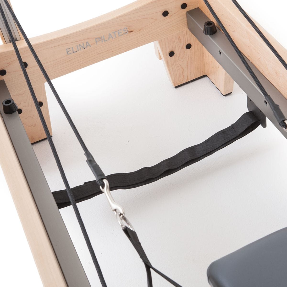 Elite™ Reformer met toren – Elina Pilates