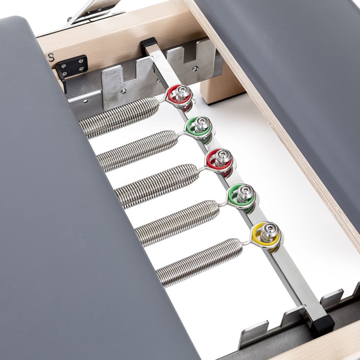 Lignum Reformer met Tower – Elina Pilates